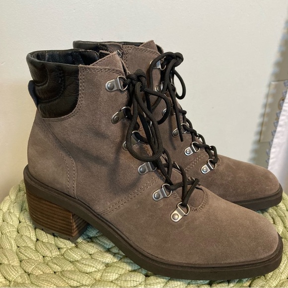 Lucky Brand Dareek Gray Suede Lace-Up Bootie Combat Boots NWOB - Picture 1 of 10